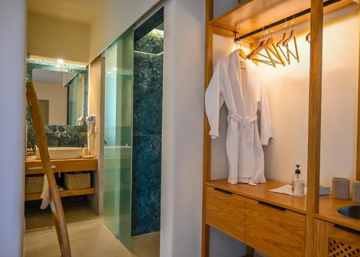 Schinoza Luxury * Schoinoussa